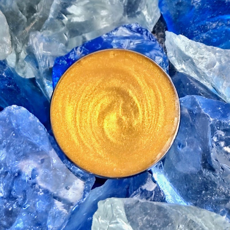 Coastify brooch example, gold shimmer swirl