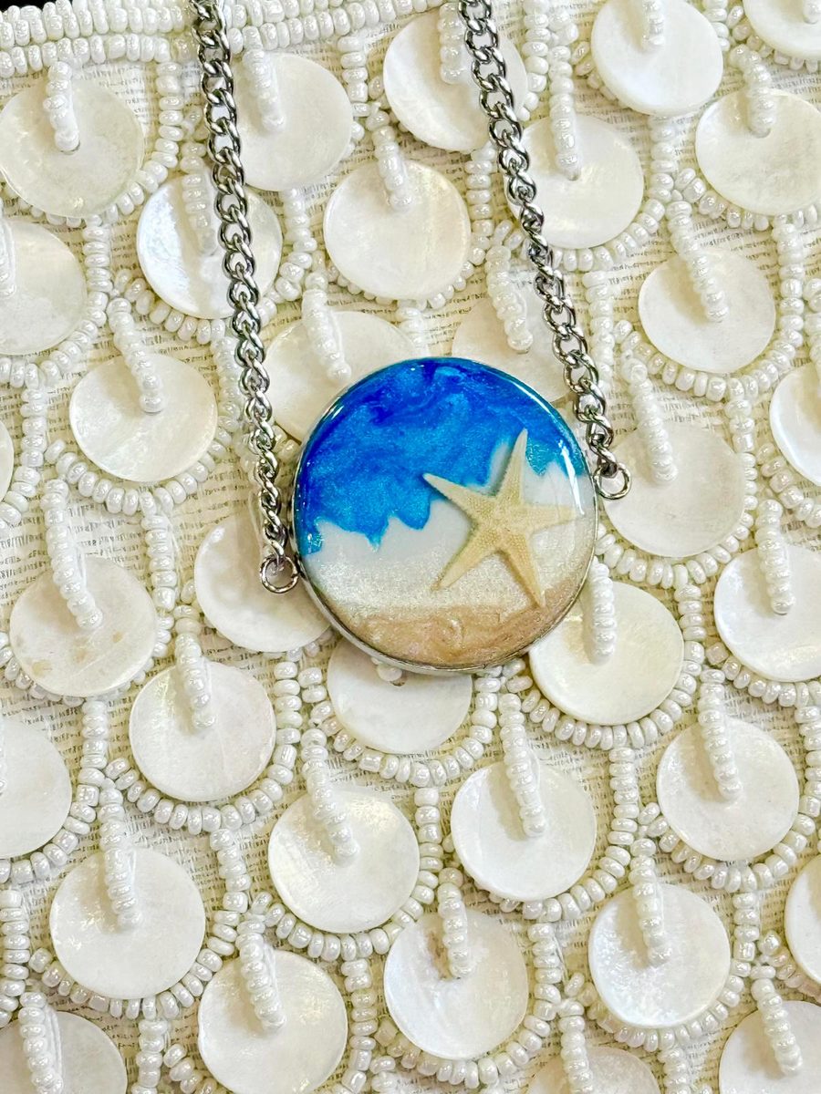 Coastify starfish ocean pendant
