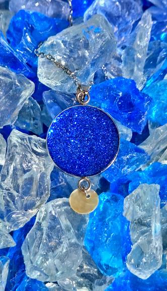 Coastify Sapphire Glitter with mother of pearl accent